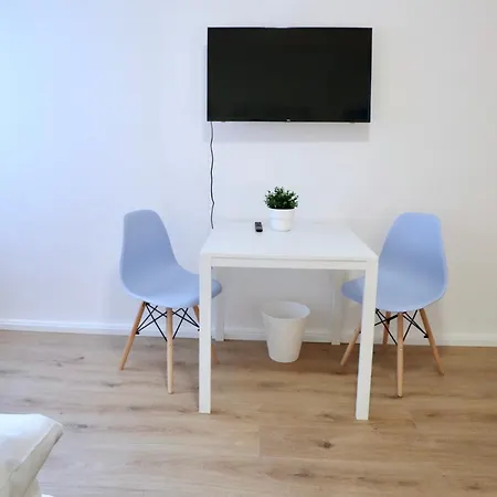Apartment Bege Apartments: Work Heaven *