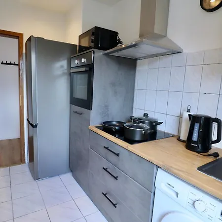 Bege Apartments: Work Heaven