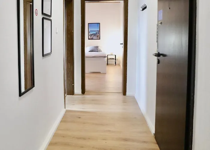 Bege Apartments: Work Heaven *